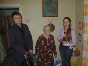 Волонтери ПФССУ і Янко Марія Дмитрівна